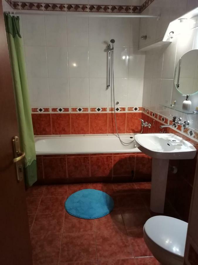 A-Piramida Apartment Wroclaw Bagian luar foto